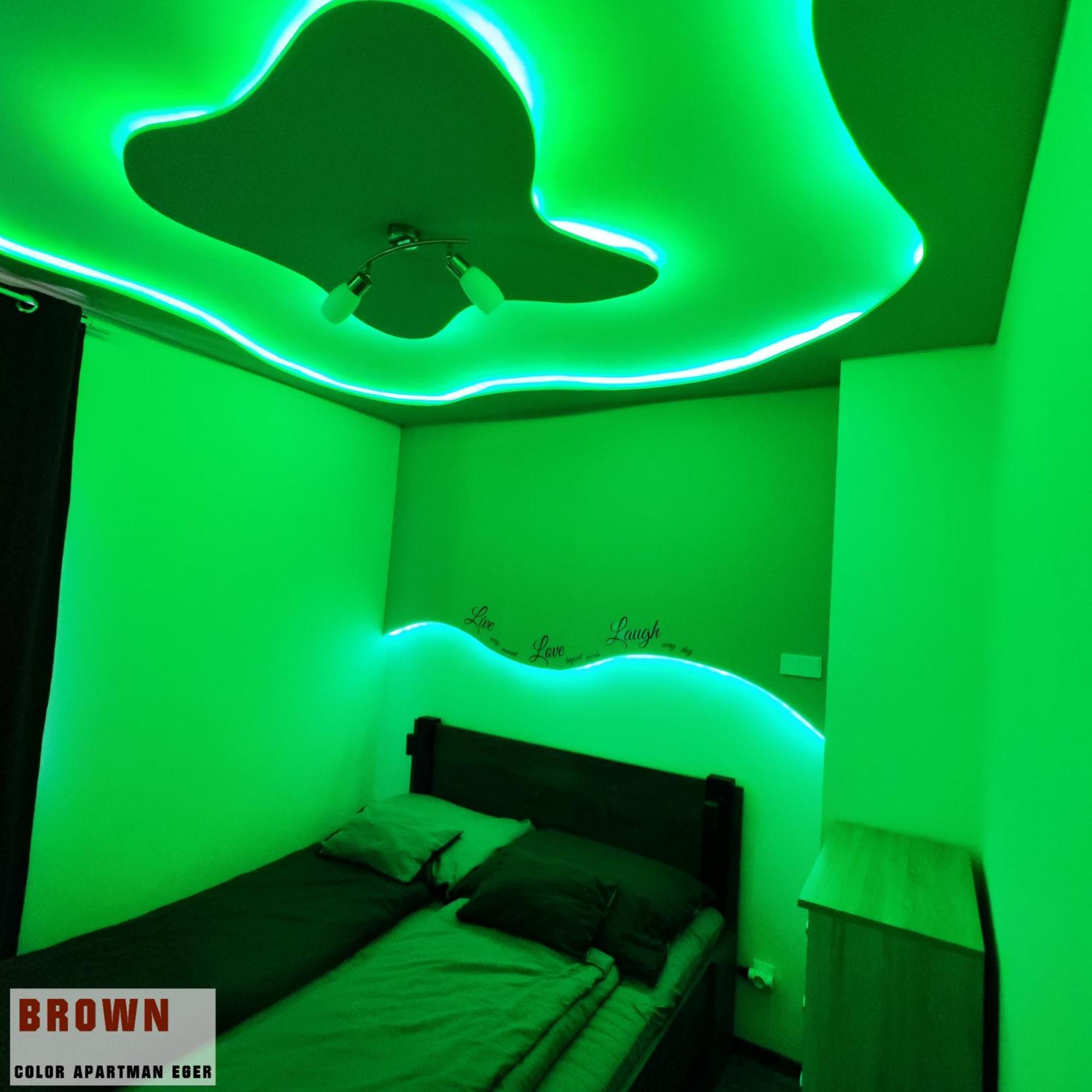 Color Apartmanok Eger Pokoj fotografie